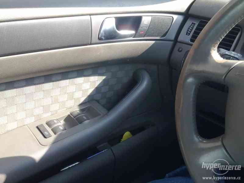 AUDI A6 quattro, 132kW,manual 6rychl, integ. dětská sedačka - foto 4