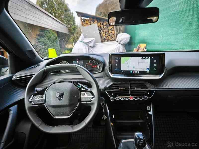 Peugeot 2008 1,2   PureTech (2024) – téměř nové. - foto 3