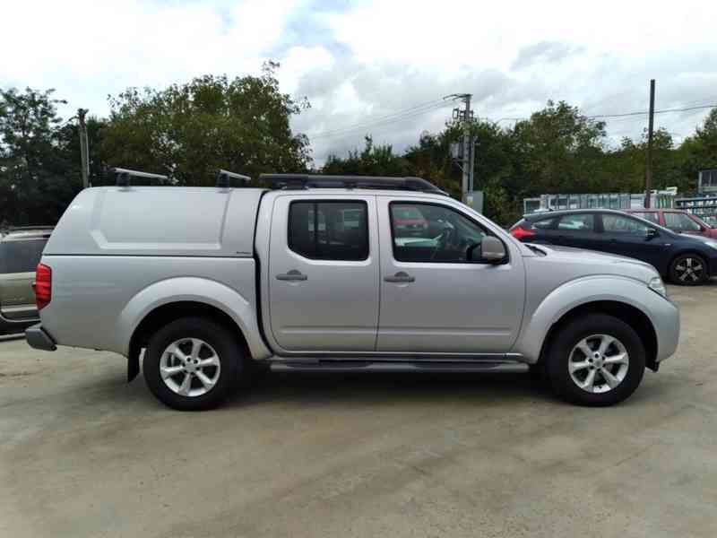 NISSAN NAVARA 2.5 dCi 140kW 4x4 MANUÁL DOUBLE CAB - foto 5