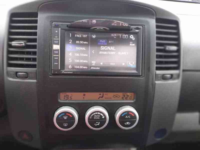 NISSAN NAVARA 2.5 dCi 140kW 4x4 MANUÁL DOUBLE CAB - foto 27