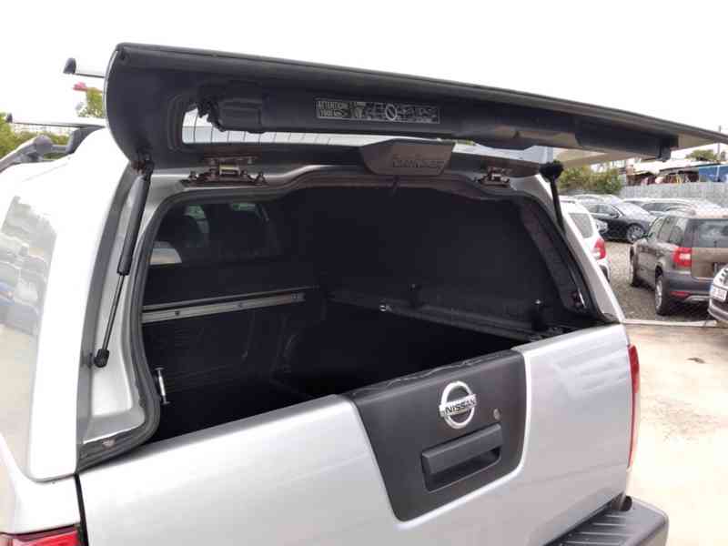 NISSAN NAVARA 2.5 dCi 140kW 4x4 MANUÁL DOUBLE CAB - foto 32