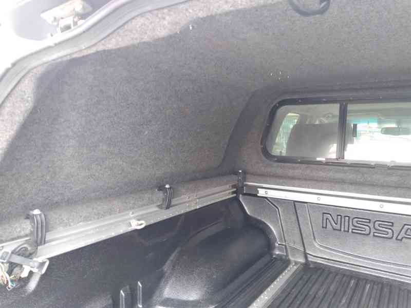 NISSAN NAVARA 2.5 dCi 140kW 4x4 MANUÁL DOUBLE CAB - foto 30