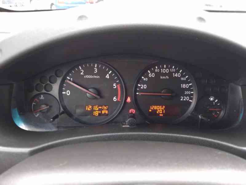 NISSAN NAVARA 2.5 dCi 140kW 4x4 MANUÁL DOUBLE CAB - foto 20