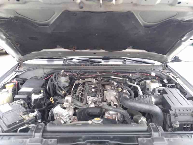 NISSAN NAVARA 2.5 dCi 140kW 4x4 MANUÁL DOUBLE CAB - foto 34