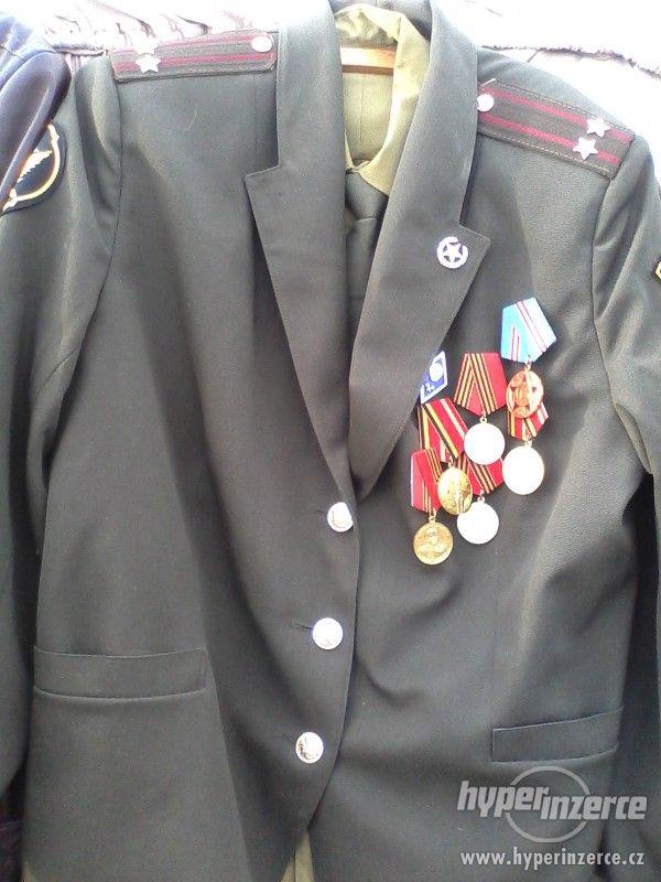 Prodám  Ruskou uniformu i s metály. - foto 1