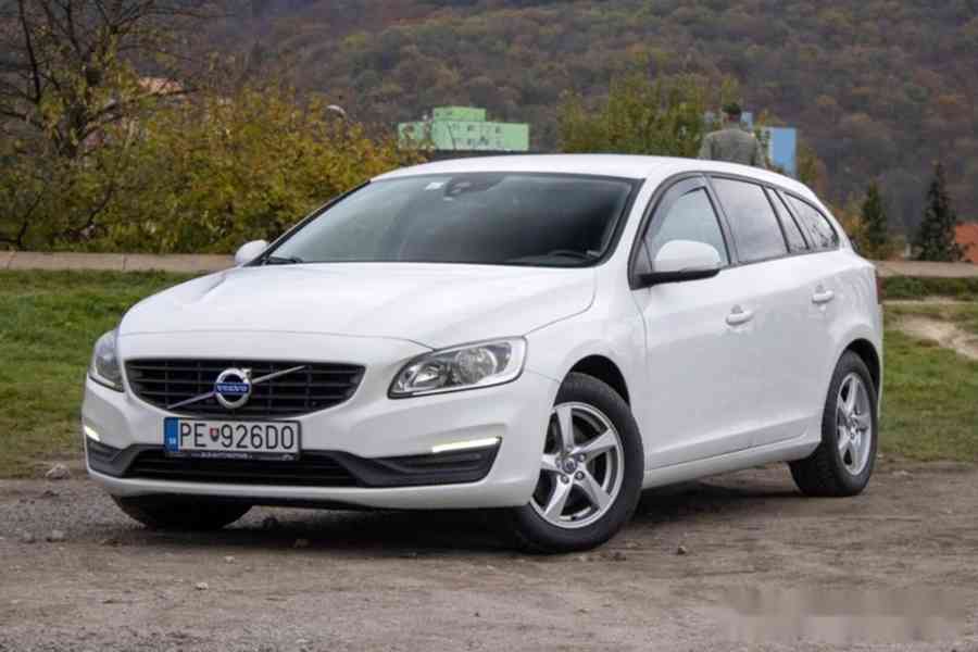 Volvo V60 D2 2.0L 120k Base Geartronic - foto 1