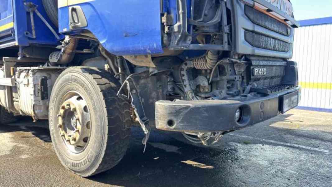 bourané 6x4 sklápěč Scania - foto 3