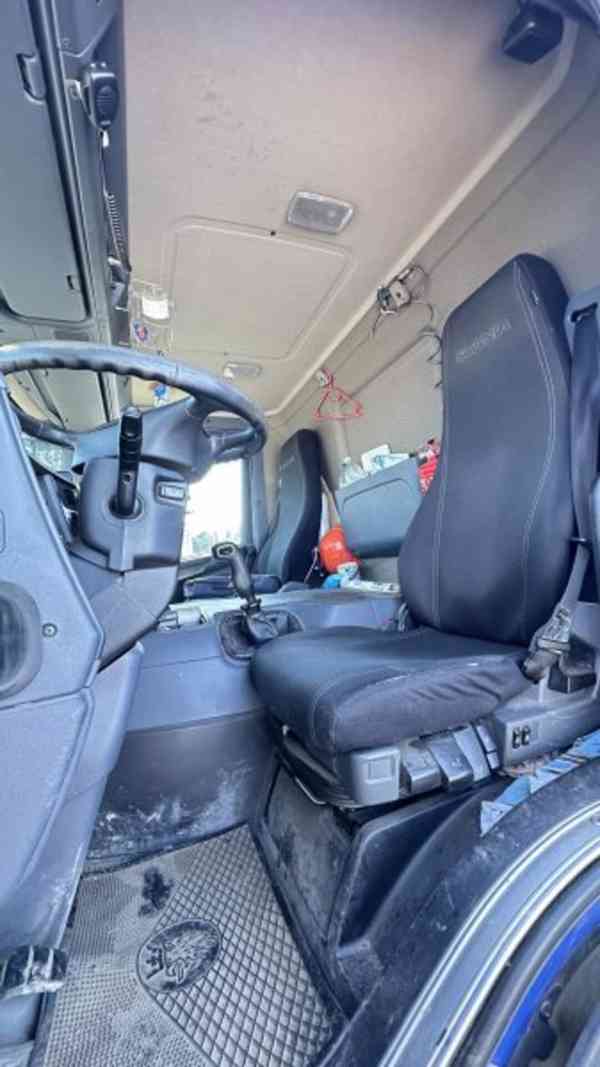 bourané 6x4 sklápěč Scania - foto 9