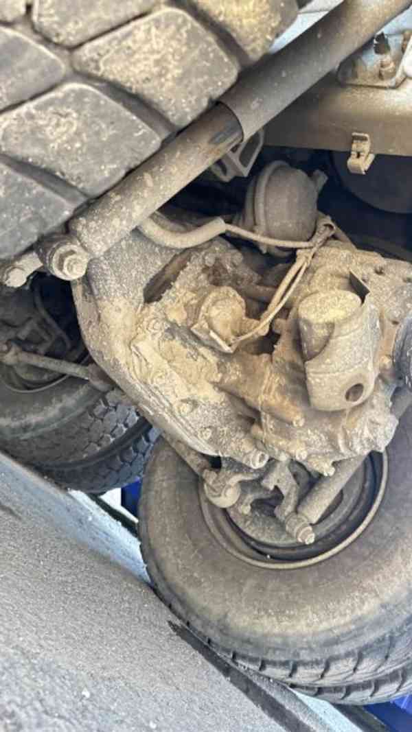 bourané 6x4 sklápěč Scania - foto 8