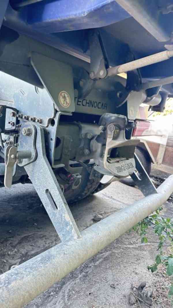 bourané 6x4 sklápěč Scania - foto 4