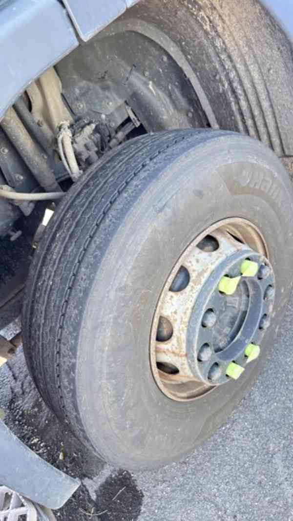 bourané 6x4 sklápěč Scania - foto 7