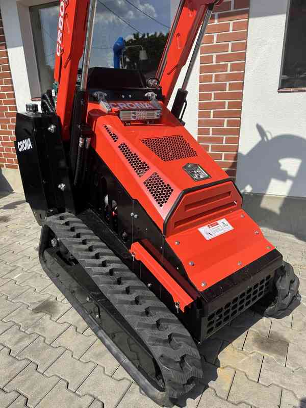 Smykový nakladač CR800- LAIDONG, 18,2 KW - foto 2