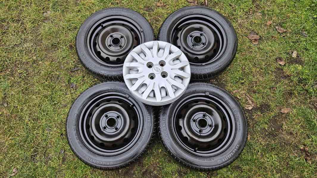 Hyundai i10 letní pneumatiky 165/60R14 disky 5Jx14 poklice