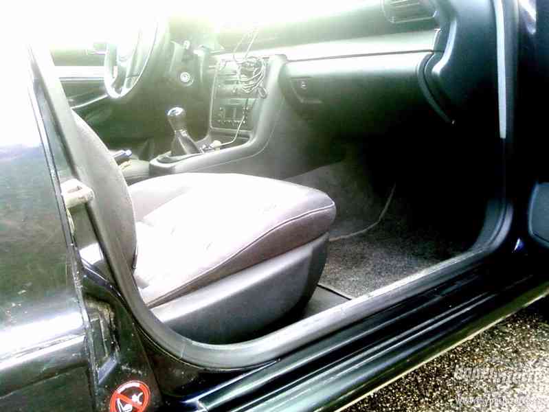 prodam spolehlivé a levné auto - foto 9