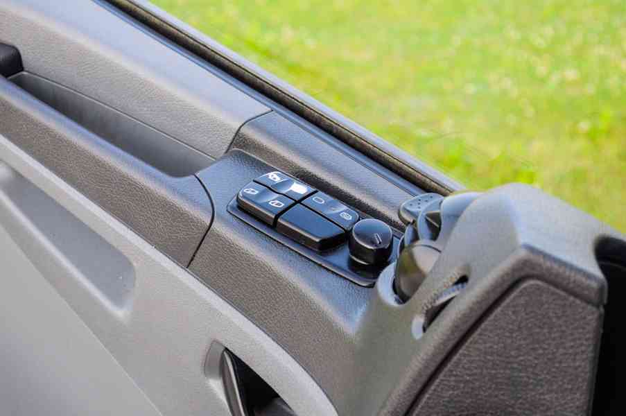 MERCEDES BENZ AXOR 1829 TŘÍSTRANNÝ SKLÁPĚČ - VYKLÁPĚČ EURO5 - foto 47