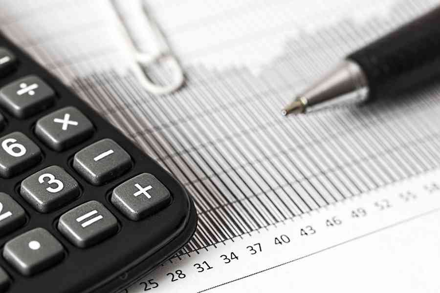 Služby v oblasti účetnictví, daňové evidence a mezd