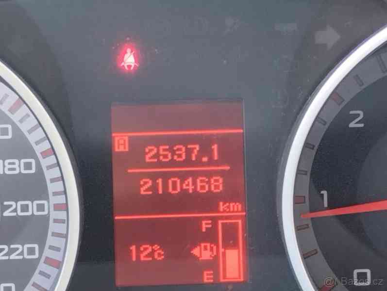 Peugeot 4007 2,2 Prodám - foto 3
