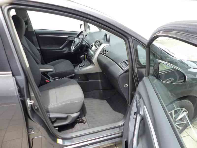 Toyota Verso 1.8i Aut. Comfort benzín 108kw - foto 15