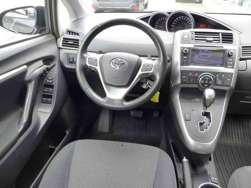 Toyota Verso 1.8i Aut. Comfort benzín 108kw - foto 11