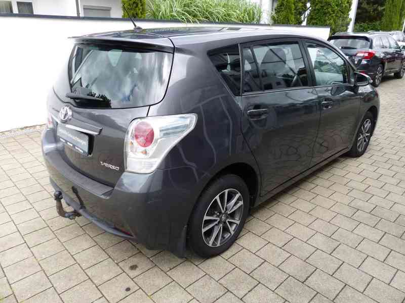 Toyota Verso 1.8i Aut. Comfort benzín 108kw - foto 3