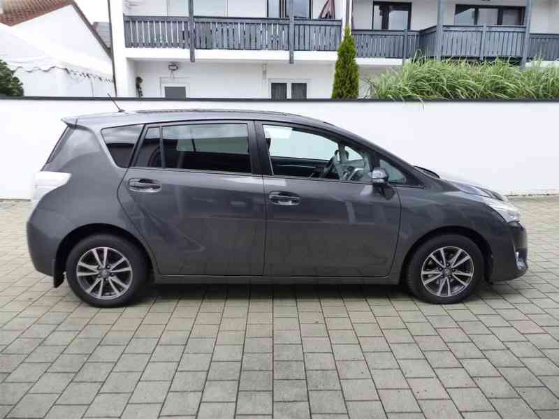 Toyota Verso 1.8i Aut. Comfort benzín 108kw - foto 8