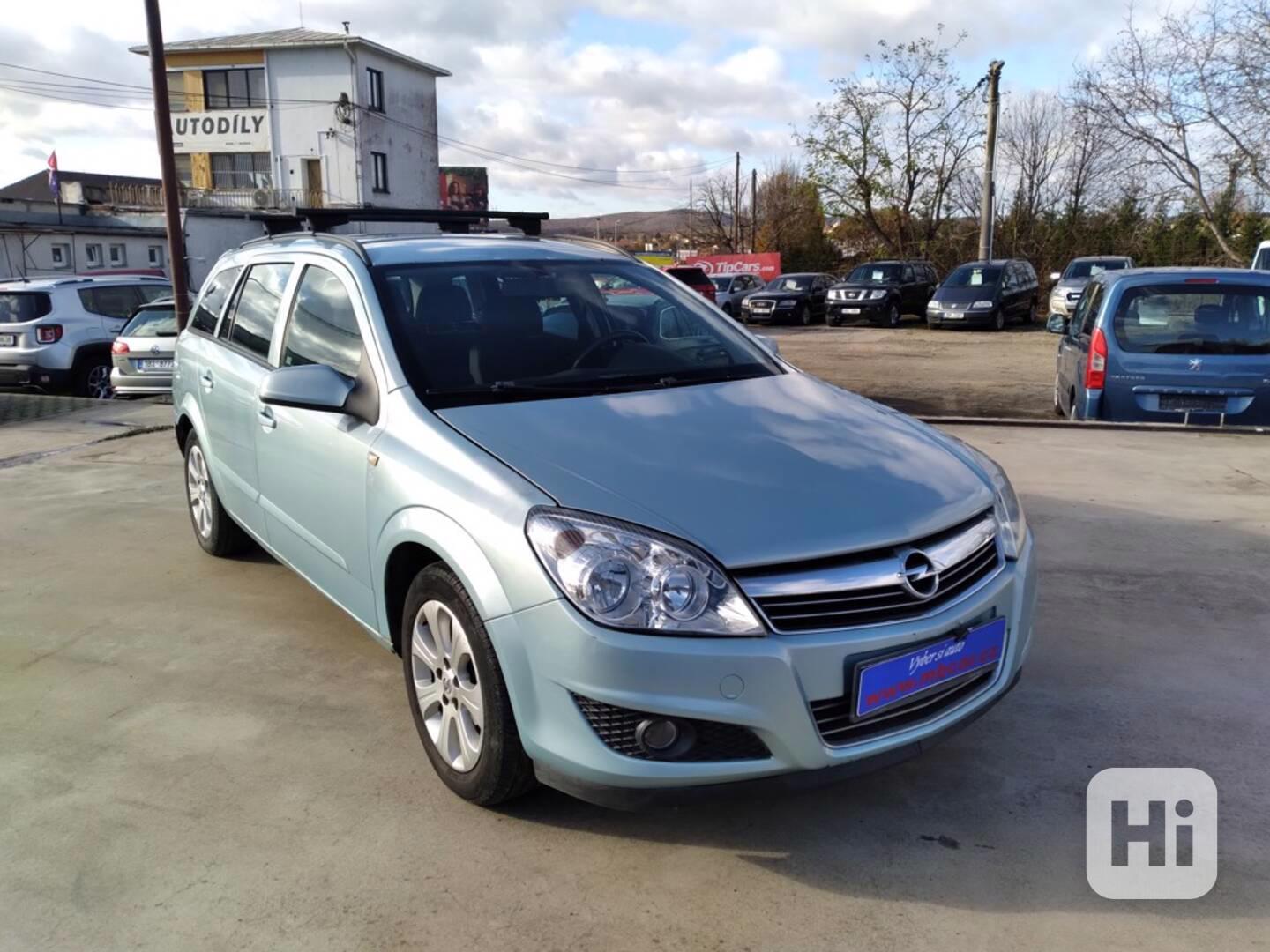 OPEL ASTRA CARAVAN 1.7 CDTI ČR,KLIMA,ŠPATNÁ SPOJKA - foto 1