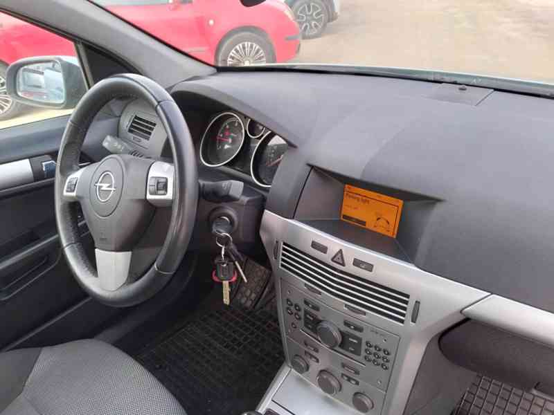 OPEL ASTRA CARAVAN 1.7 CDTI ČR,KLIMA,ŠPATNÁ SPOJKA - foto 14