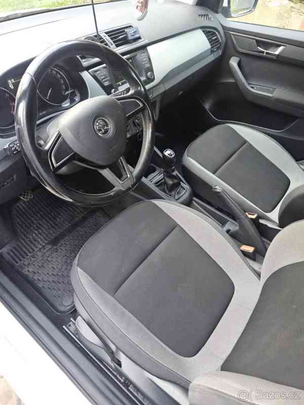 Škoda Fabia 1,0   MPI 55 kW, ČR, 2. majitel - foto 11