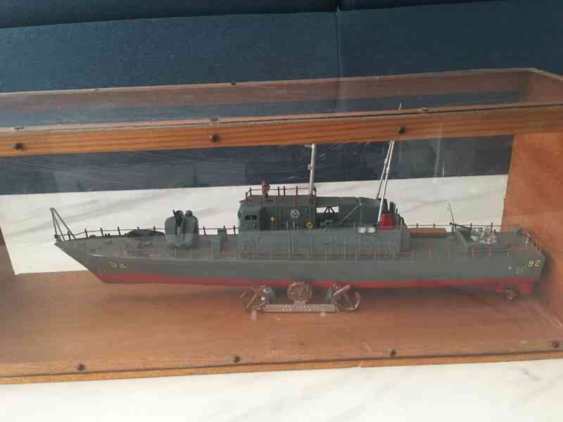 Model vojenské lodi - foto 1