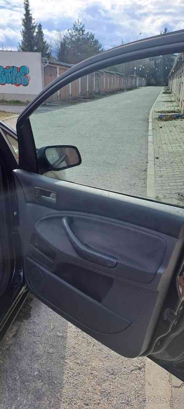 Ford C-MAX 1,6   Facelift - 2008 - TOP stav - foto 11