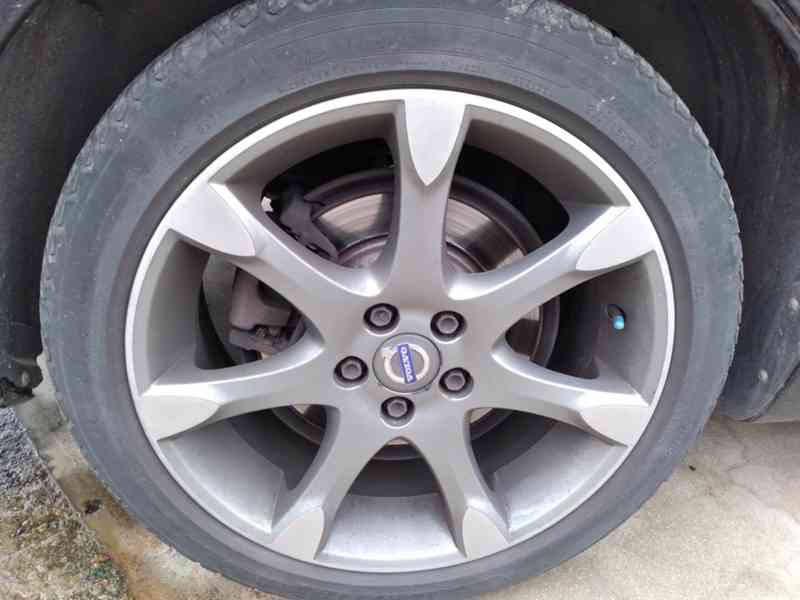 VOLVO V70 D3 DRIVE-E ECO 2.0D AT,NAVI,SERVISKA - foto 45