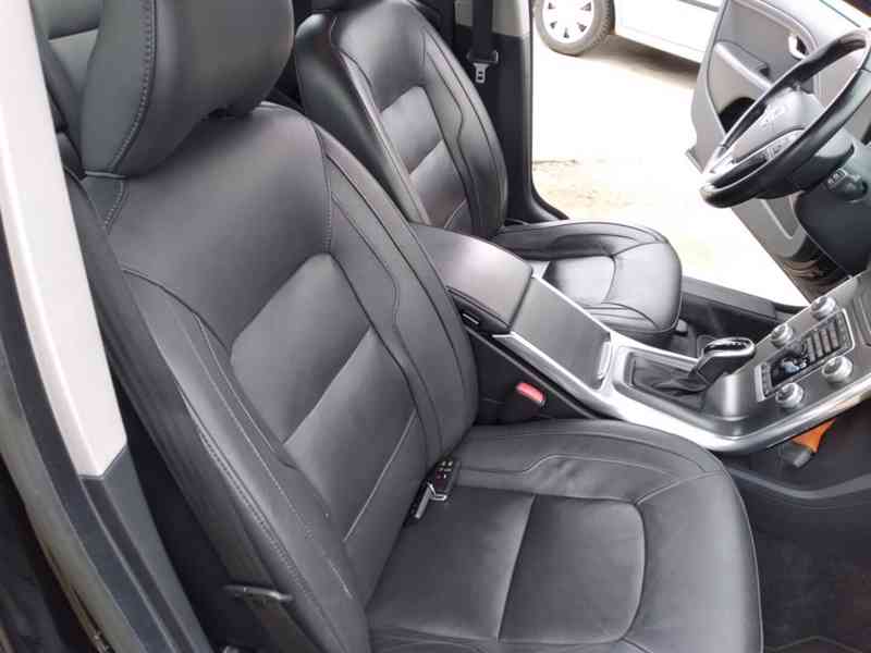 VOLVO V70 D3 DRIVE-E ECO 2.0D AT,NAVI,SERVISKA - foto 25