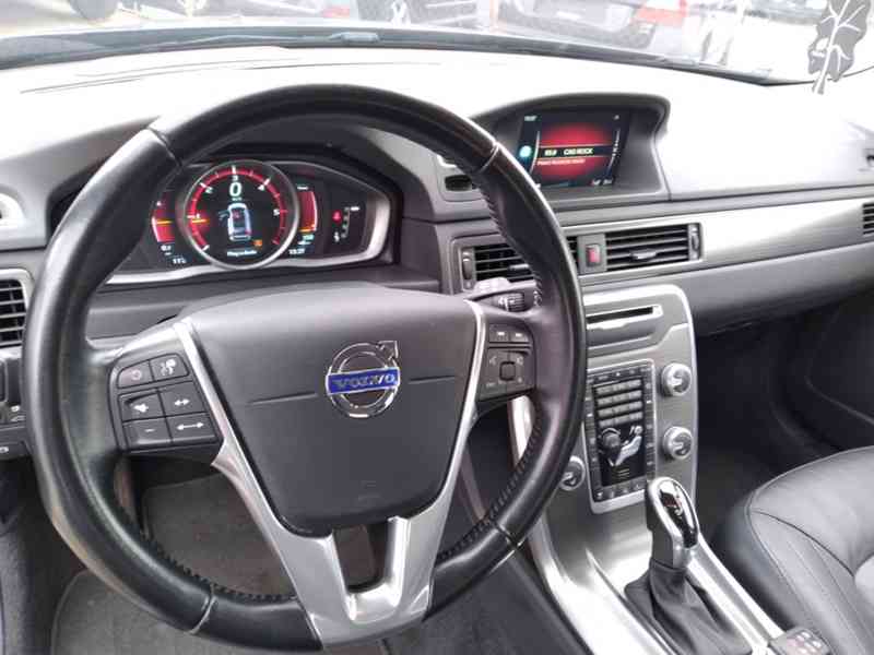 VOLVO V70 D3 DRIVE-E ECO 2.0D AT,NAVI,SERVISKA - foto 18