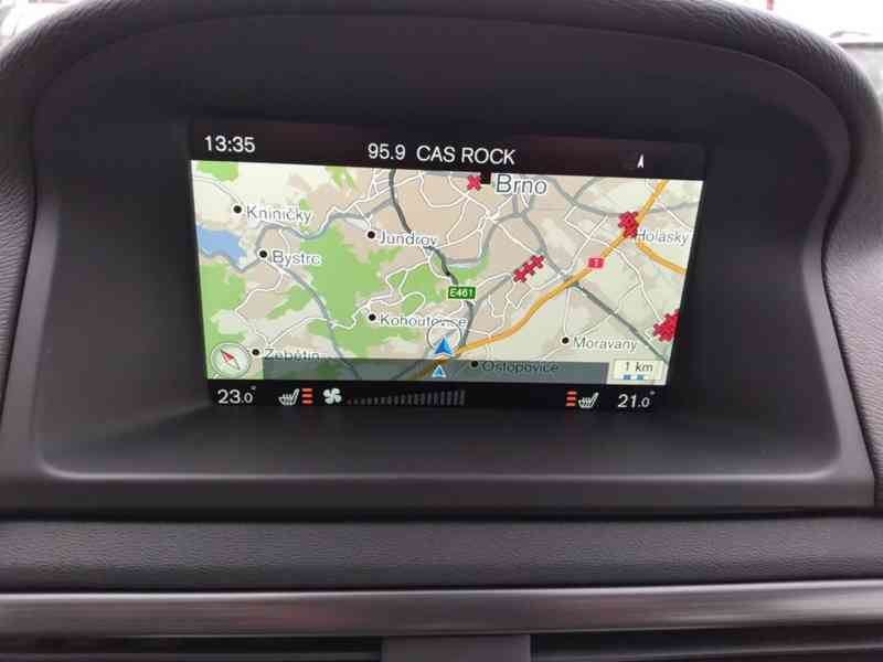 VOLVO V70 D3 DRIVE-E ECO 2.0D AT,NAVI,SERVISKA - foto 26