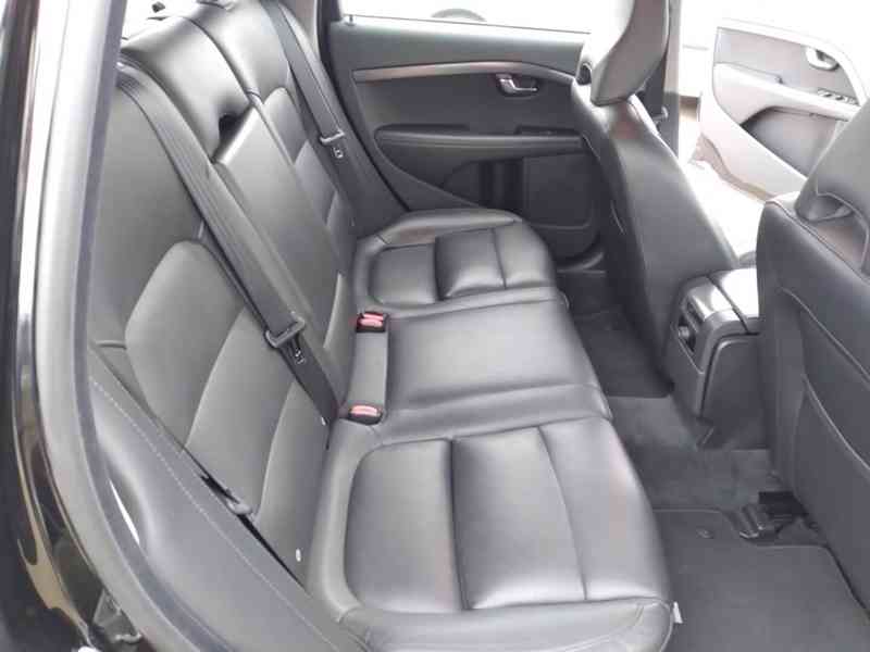 VOLVO V70 D3 DRIVE-E ECO 2.0D AT,NAVI,SERVISKA - foto 14