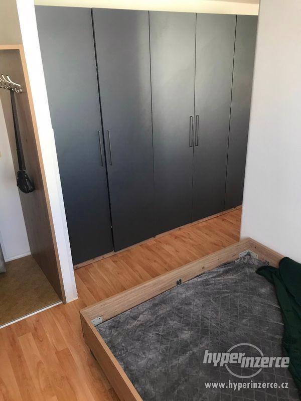 Byt 1+1 30m2 po rekonstrukci s luxusním nábytkem - foto 7