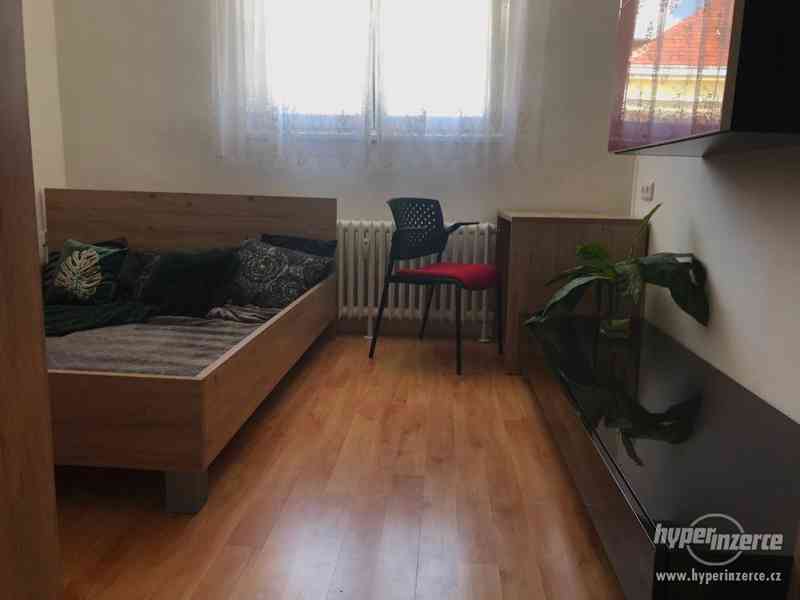 Byt 1+1 30m2 po rekonstrukci s luxusním nábytkem - foto 19