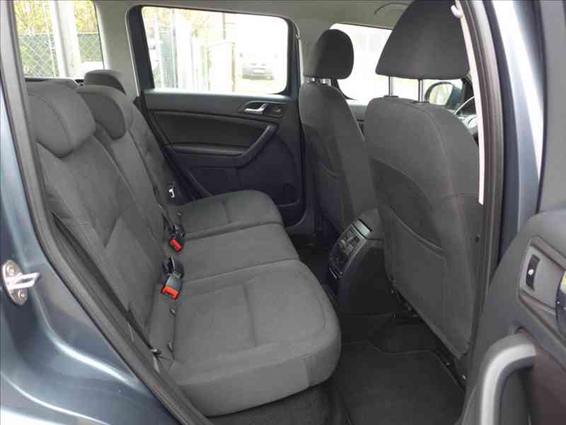 Škoda Yeti 2,0 TDI 4X4, KLIMA, 1.MAJITEL - foto 9