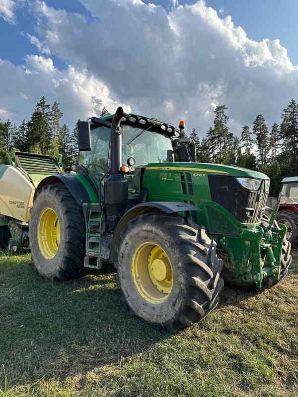 John Deere 6250R - foto 1