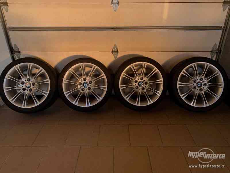 BMW M packet R18 styling 135 KOMPLETNÍ SADA - foto 5