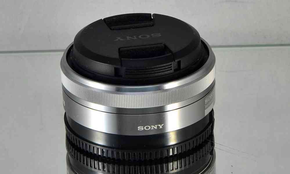 Sony E 16mm f/2,8 **APS-C širokoúhlý *E mount*UV - foto 7