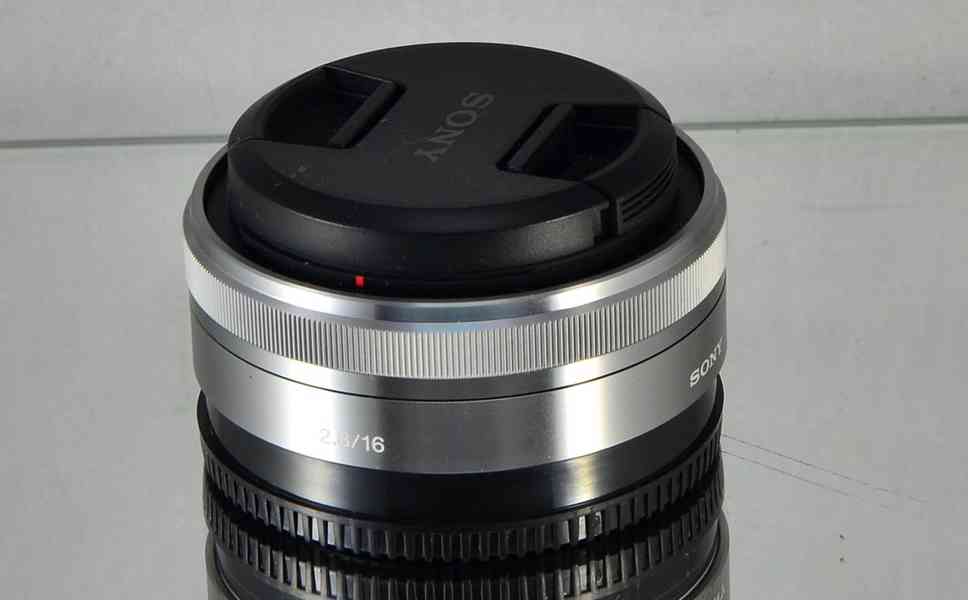 Sony E 16mm f/2,8 **APS-C širokoúhlý *E mount*UV - foto 8