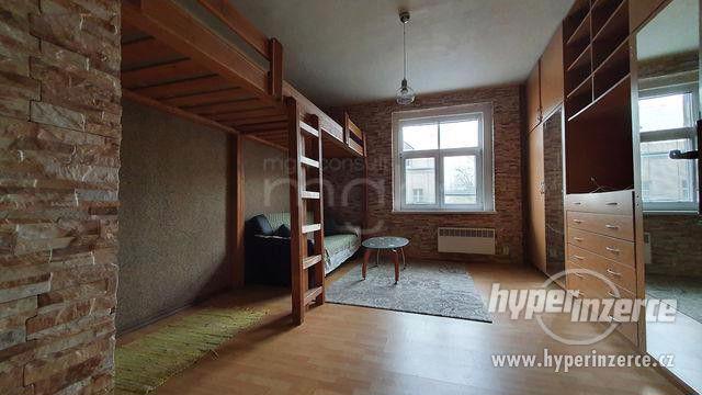 Prodej bytové jednotky 1+1 37m2 Karlovy Vary Stará Role - foto 10