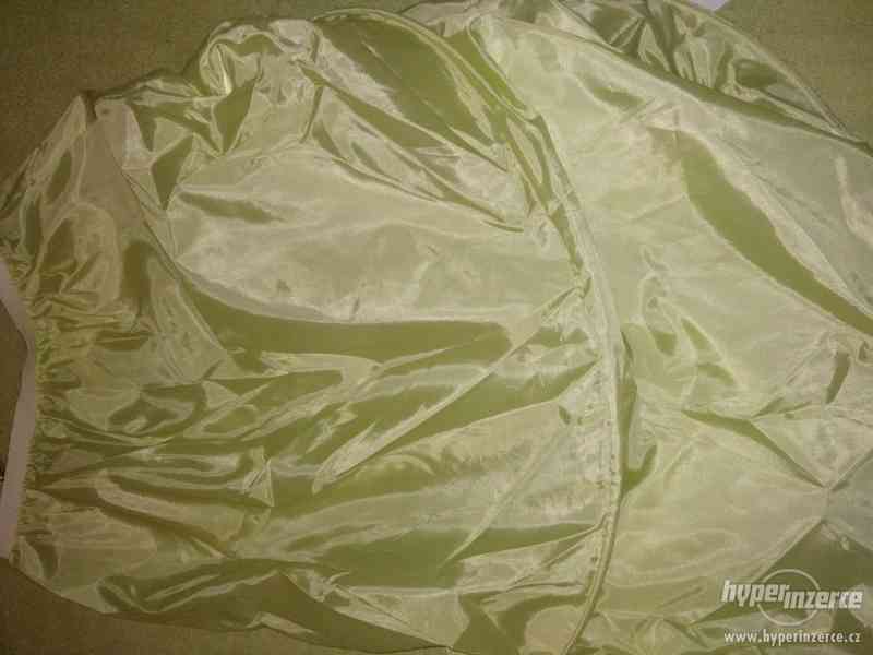 Plesové šaty zelené (hráškové) - foto 6