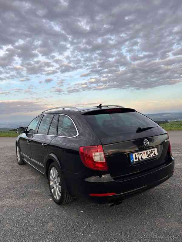 Škoda Superb 2,0   TDi, 103 kw,combi r.v.2010 - foto 4