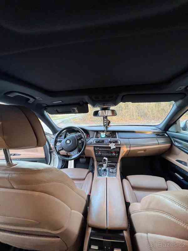 BMW 740d - foto 8