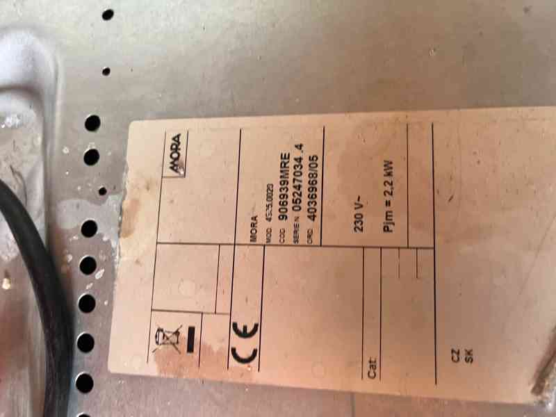 Vestavná trouba - foto 2