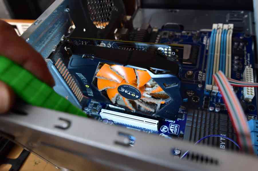 AMD Phenom II & GIGABYTE AM3+ & ZOTAC GeForce GTX 750 DDR5 - foto 3