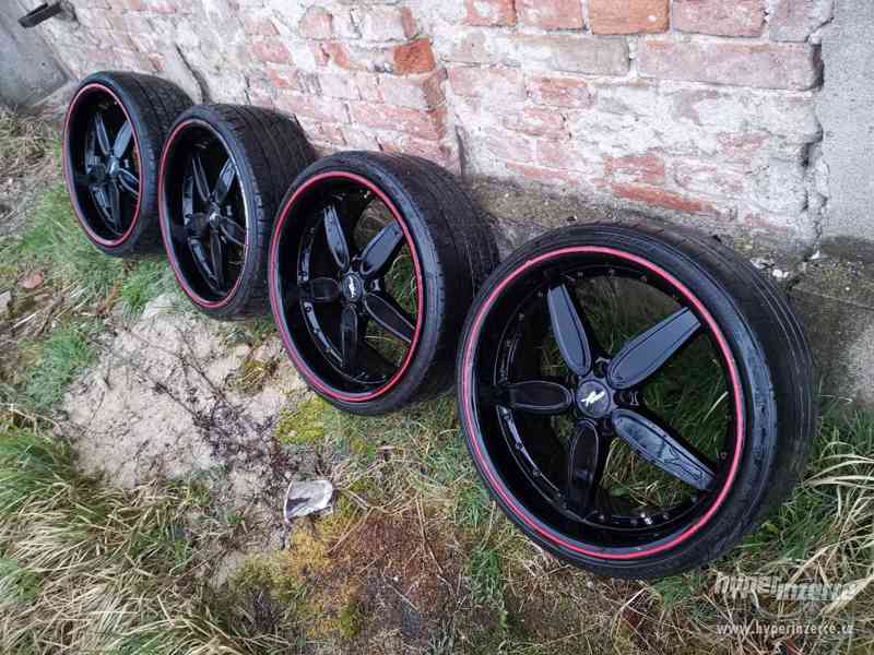 Exkluzivní WOLF Racing 20" 9Jx20H2 ET40+letní 235/30/20 - foto 3