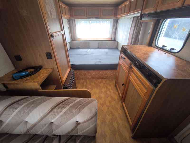 Pěkný a čistý Burstner 500 na pevné stání. Odvoz možný. - foto 7